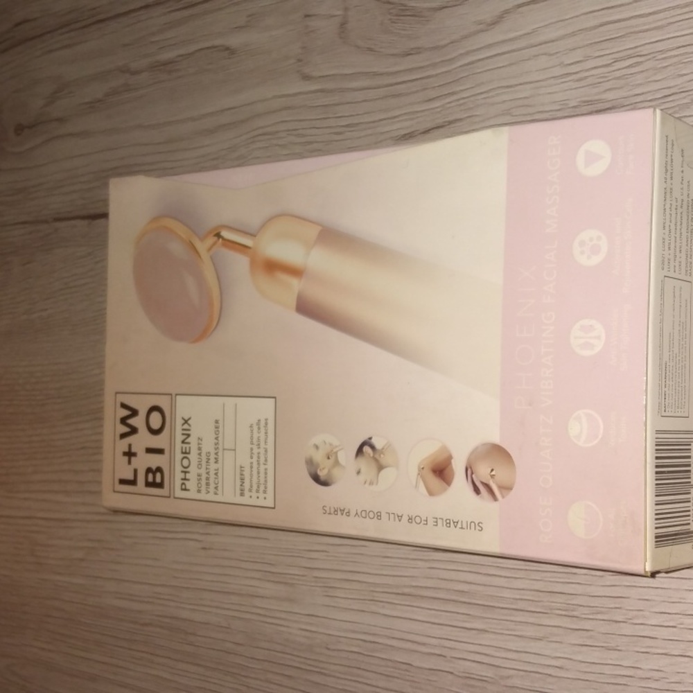L+W bio facial massager